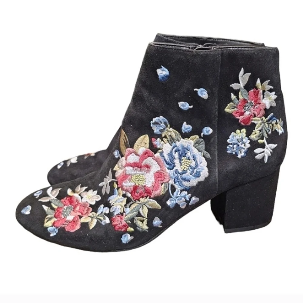 White House Black Market Embroidered Suede Ankle Boots Black Womens Size 8 Boho